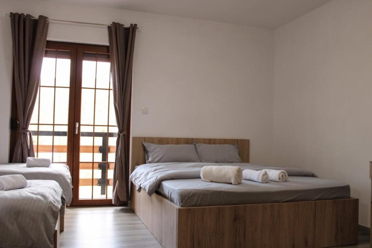 Eleon Motel Brezoviça Dış mekan fotoğraf
