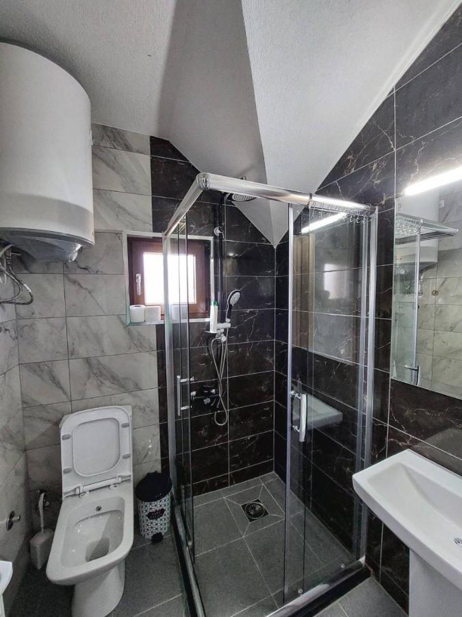 Eleon Motel Brezoviça Dış mekan fotoğraf