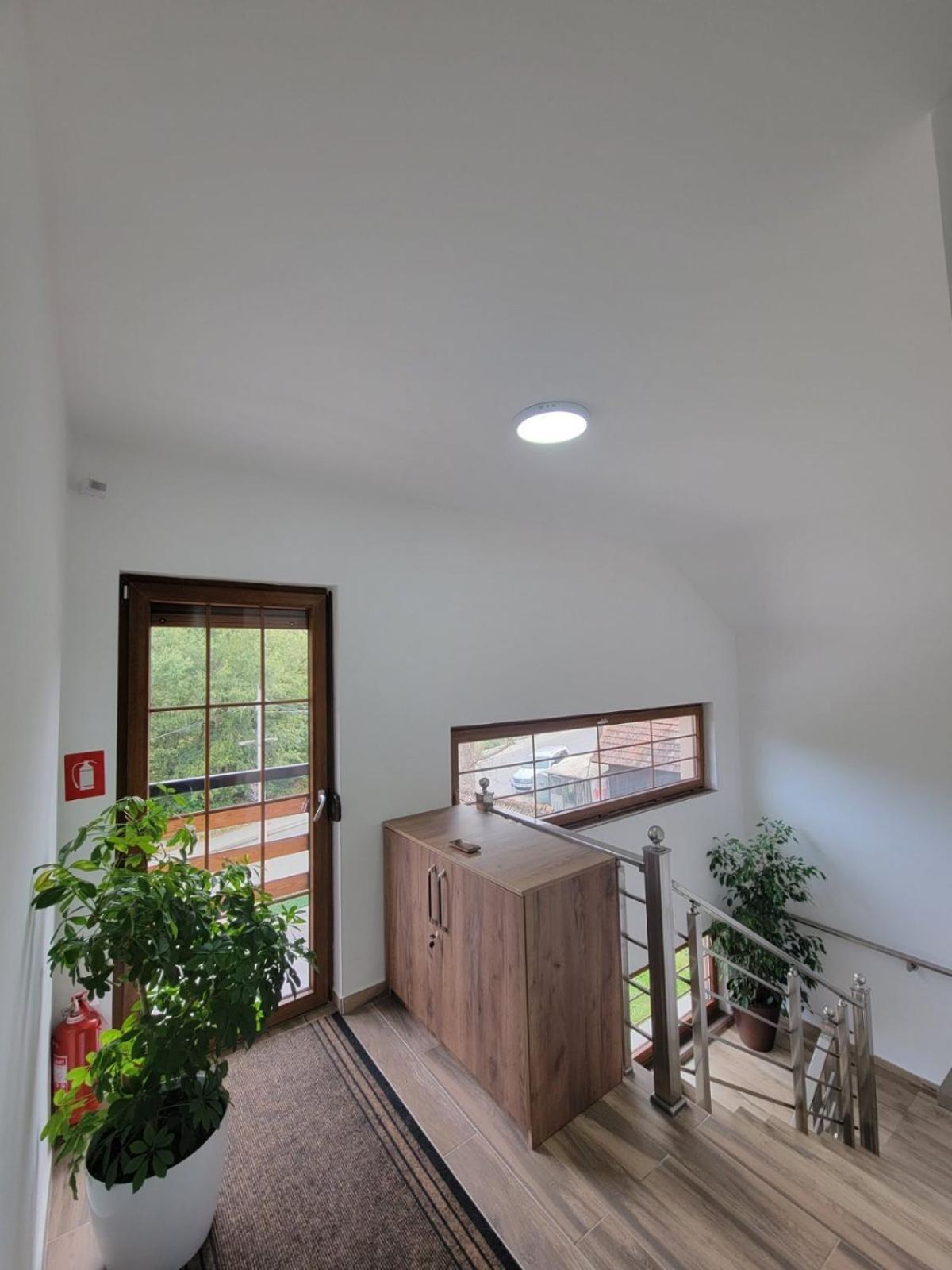 Eleon Motel Brezoviça Dış mekan fotoğraf