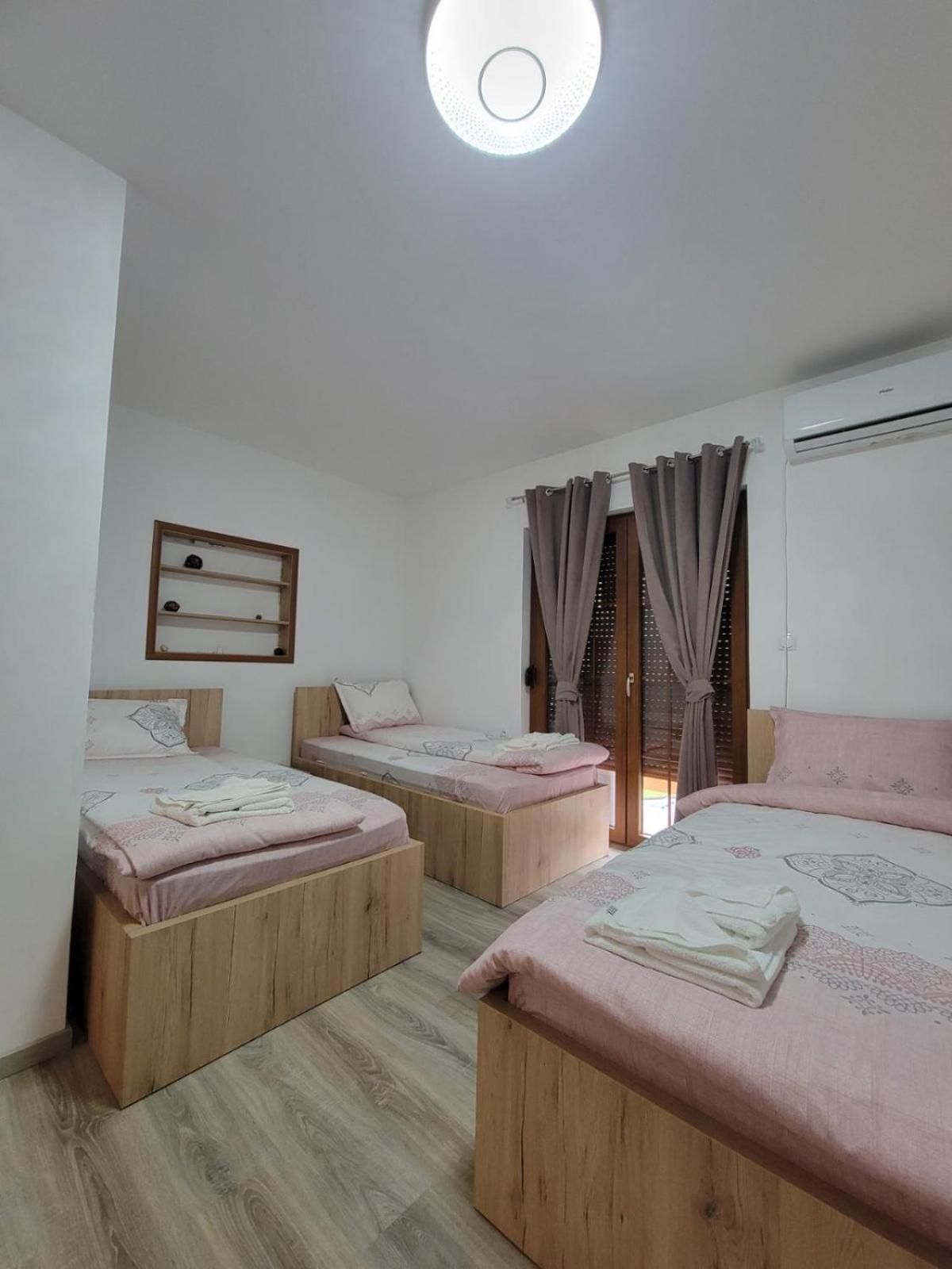 Eleon Motel Brezoviça Dış mekan fotoğraf